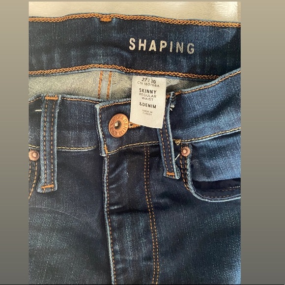 H&M Shaping Denim Jeans - Picture 4 of 4